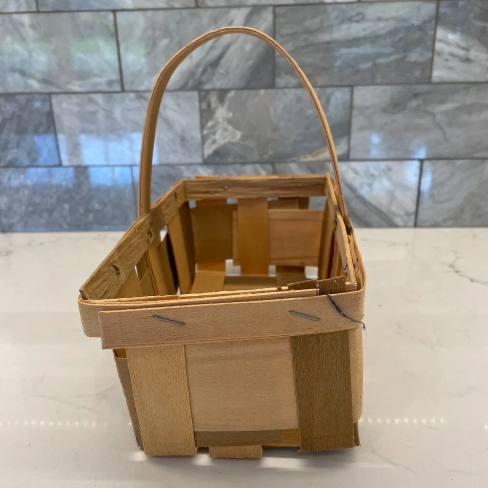 Vintage Farmhouse Split Slat Wood Woven Basket w Handle & 2 Smuckers 16 oz Jars